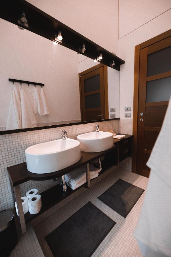 Mrdoyle Apartment Catalani มิลาน ภายนอก รูปภาพ